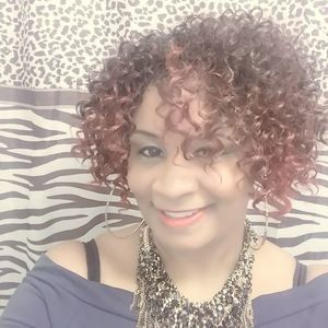 Meet your Posher, Renee